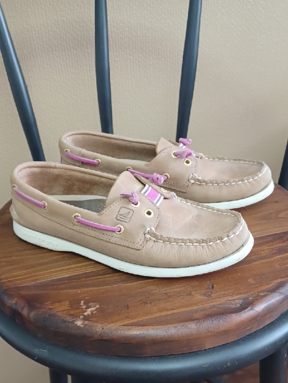 Sperry Lexington Top-sider Leather  Loafer/Boat Shoes W-6.5 Tan With Pink Trim